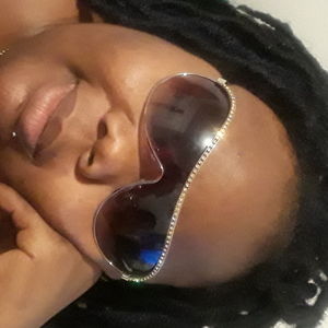 Meet your Posher, Latoya